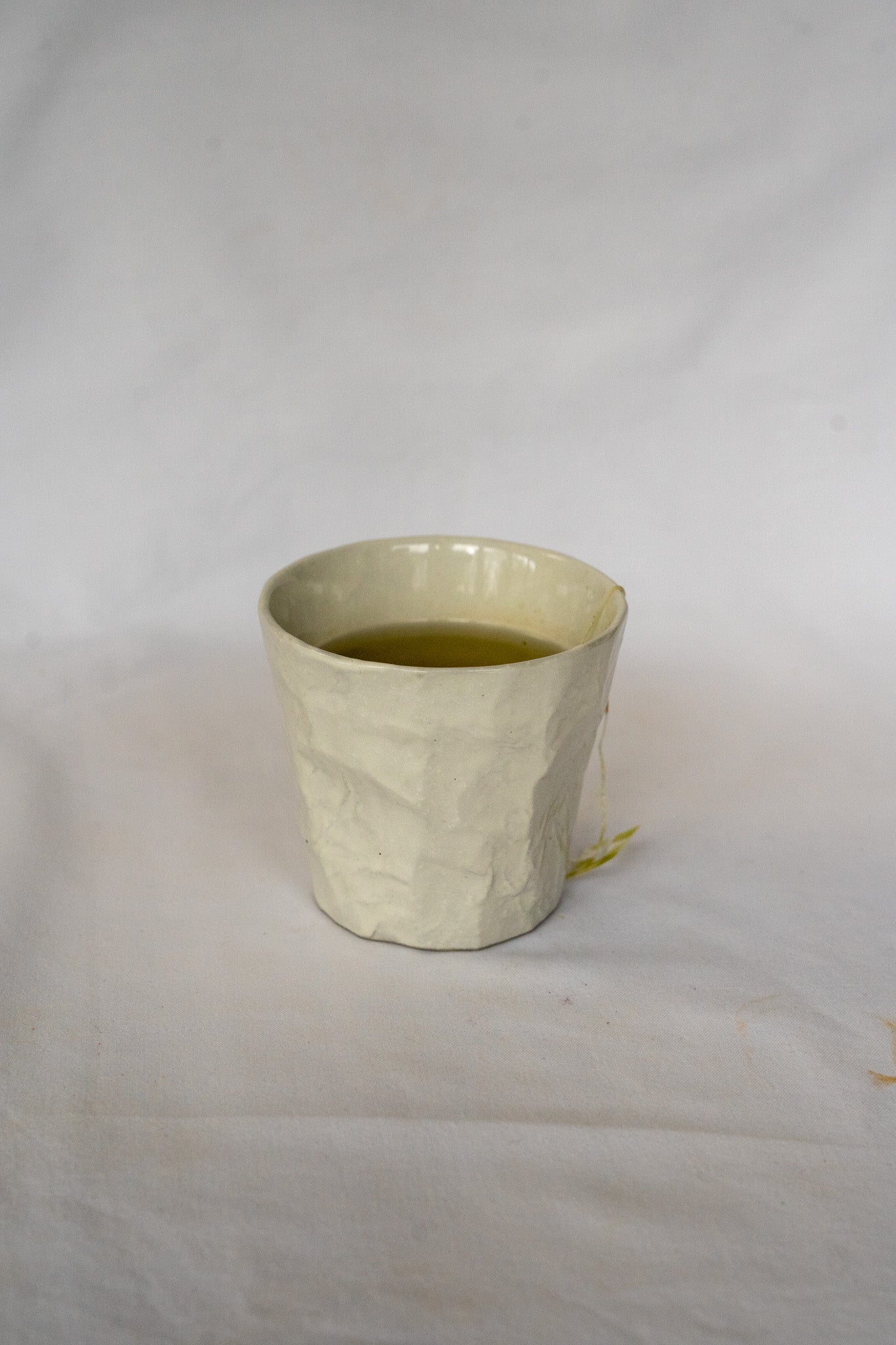 Crinkle Cappuccino Cup | White Peach Candle