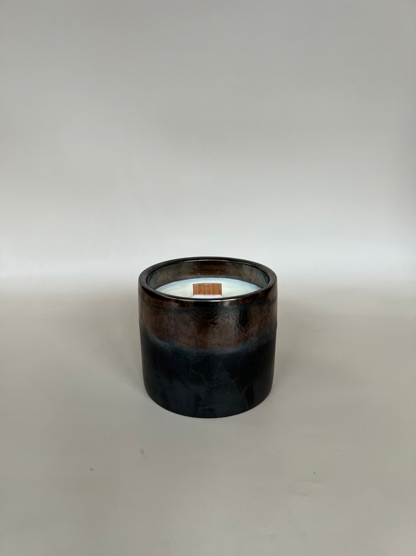 Graphite Pot | Amber + Saffron Candle