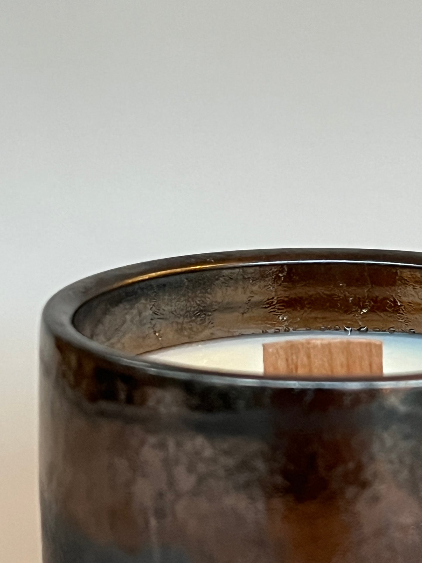 Graphite Pot | Amber + Saffron Candle