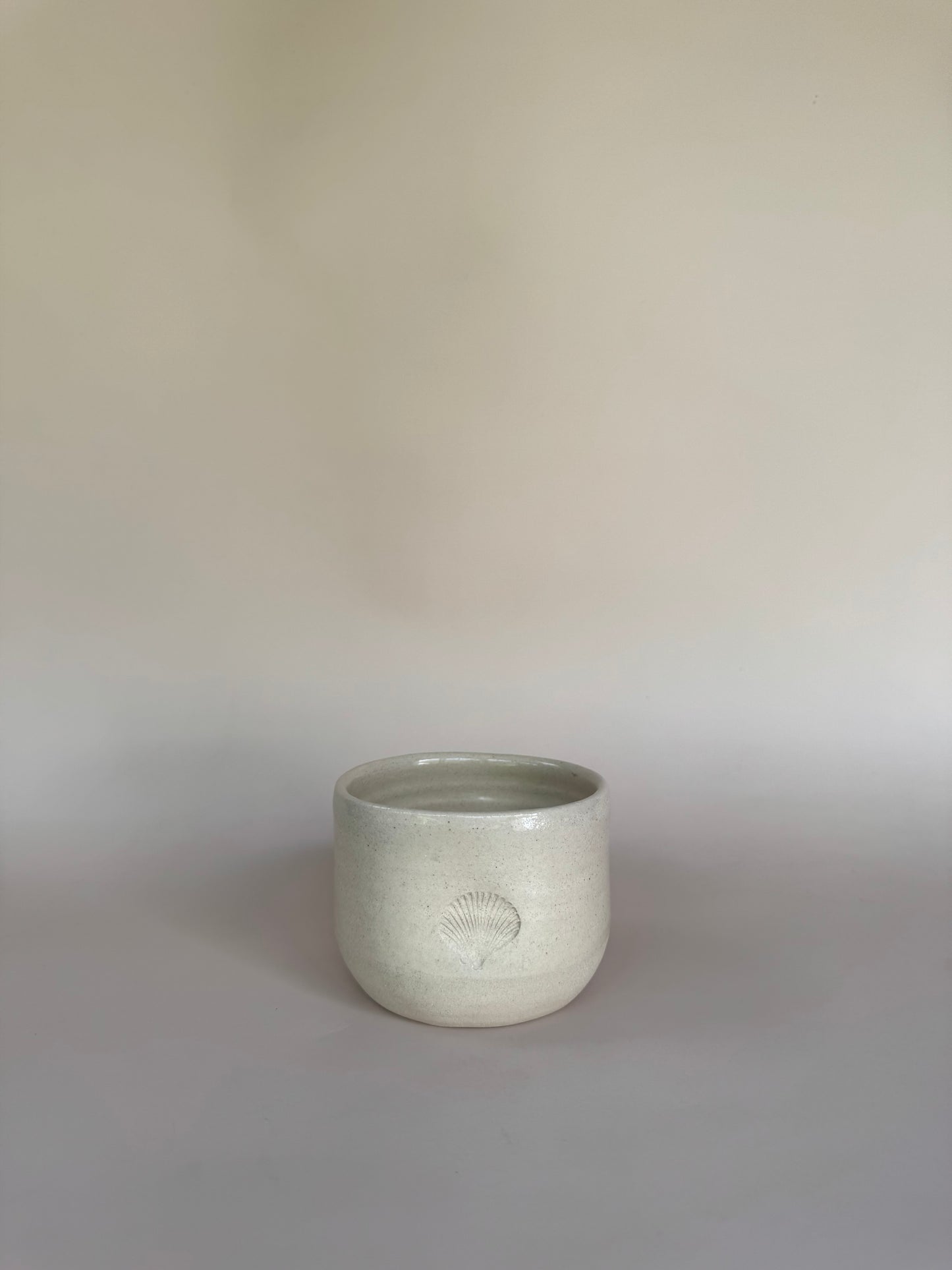 AMOR DE PALMERA SEASHELL COFFEE CUP CANDLE